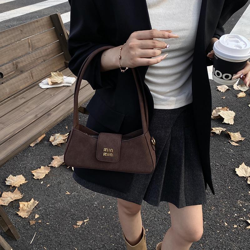 New single shoulder handbag trendy fashion versatile autumn and winter retro underarm bag women
