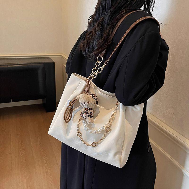 Women's bag autumn and winter new versatile commuter texture pearl chain large capacity casual shoulder tote bag