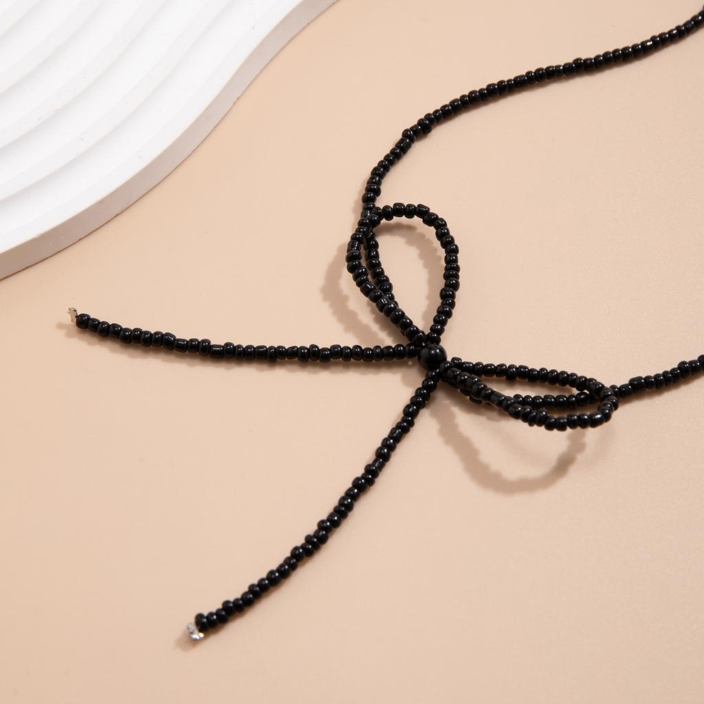 Small Black and White Beads Chain Bowknot Short Choker Necklace for Women Charms Trendy Ladies Collar on Neck Accessories Female