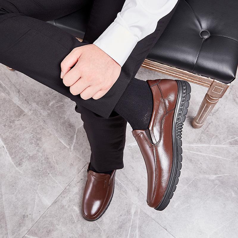 2025 autumn new leather shoes men's leather business casual shoes breathable men's shoes soft-sided one-pedal foot shoes