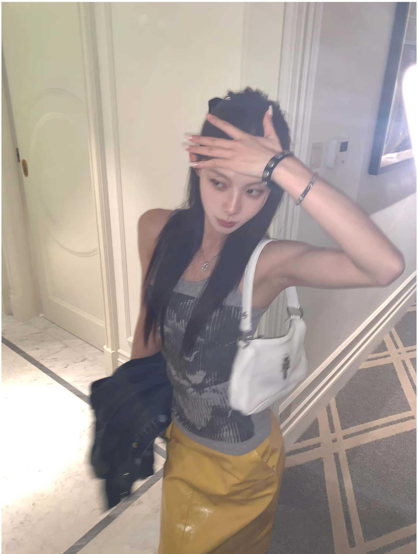 

Американский Ретро Белый Принт Женская Майка на Бретелях - Приталенная Летняя Одежда без Рукавов L серый