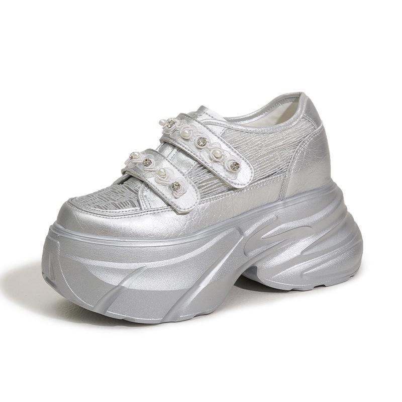 Platform white shoes women's 2025 summer new breathable mesh sandals fashionable versatile small inner height increase women's shoes