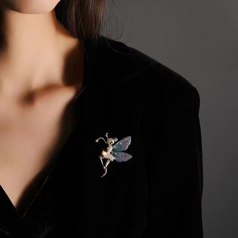 Beauty Dancer Girls Brooches For Women Elegant Angel Wings Fairy Butterfly Rhinestone Clothing Wedding Jewelry Accessories