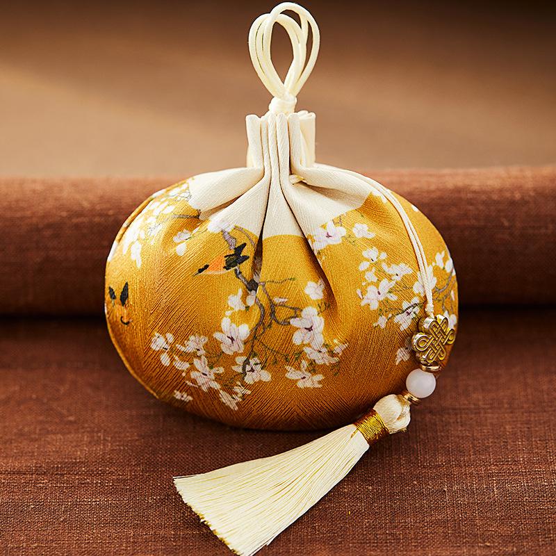 Dragon Boat Festival Lucky Sachet and Coin Pouch - Hanfu Car Pendant and Small Gift.