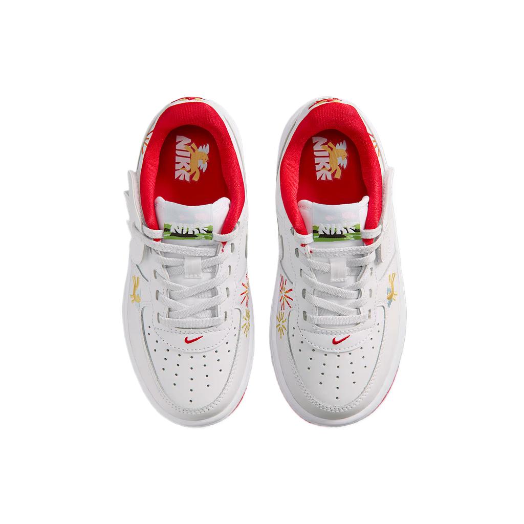 Nike Force 1 Low Easy On Jahr des Pferdes Limitierte Auflage Bequeme Low-Top-Trainingsschuhe Kinder-Sneaker IQ1136-111