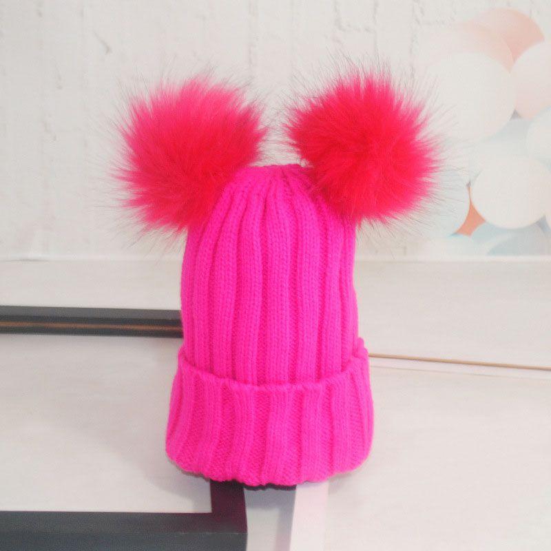 

Женская зимняя вязаная шапка-бини с пушистым двойным меховым помпоном, лыжная шапка ярко-розовый