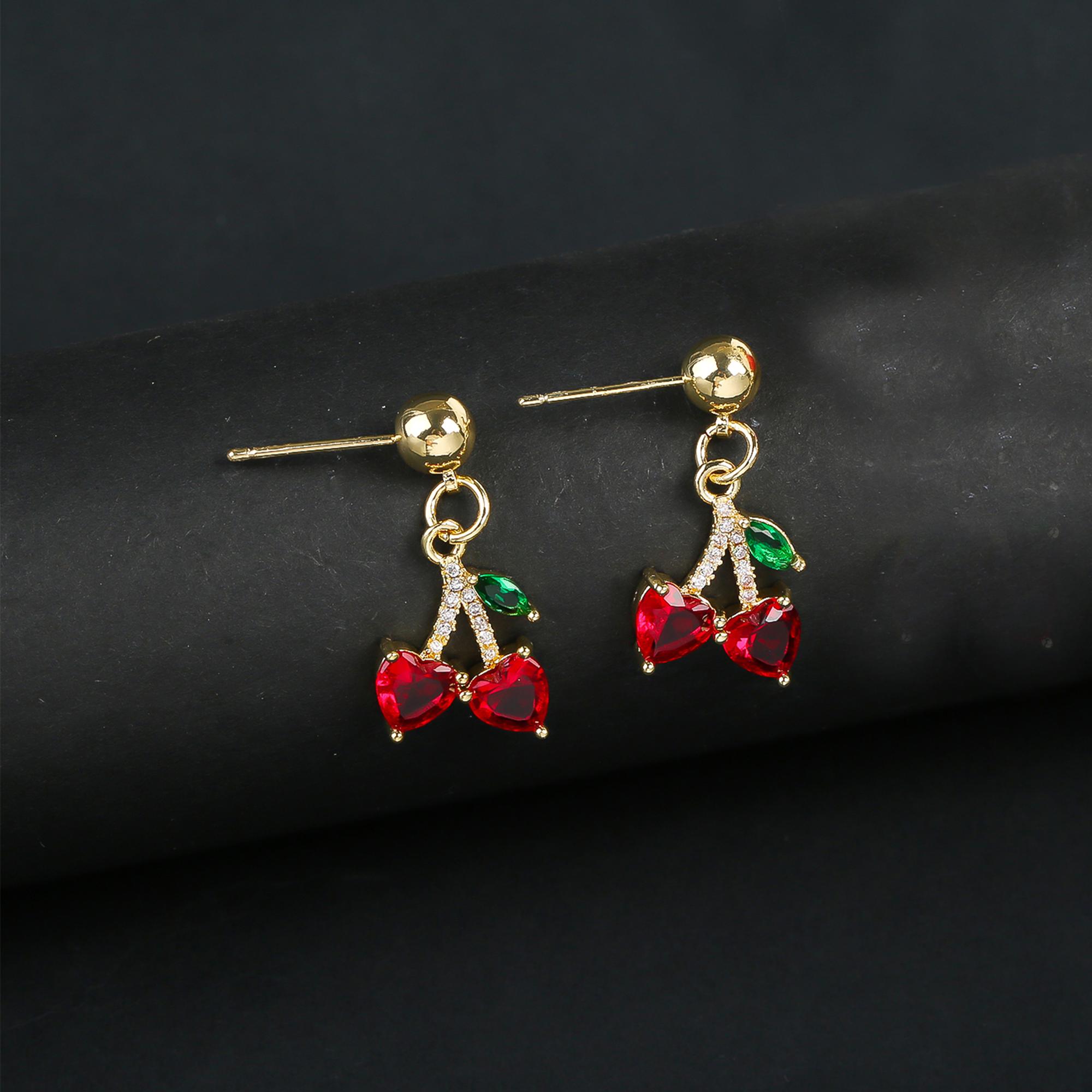 

New Sweet Cherry Earrings for Women Red Cherry Fruit Stud Earring Cute Girl Simple Exquisite Edition Luxury Designer Zircon
