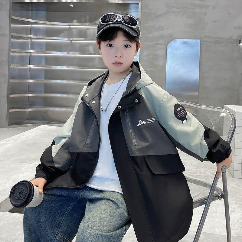 

Boys Trendy Hooded Windbreaker - Autumn 2025 Versatile Outdoor Jacket Size 120 for height ~110 cm