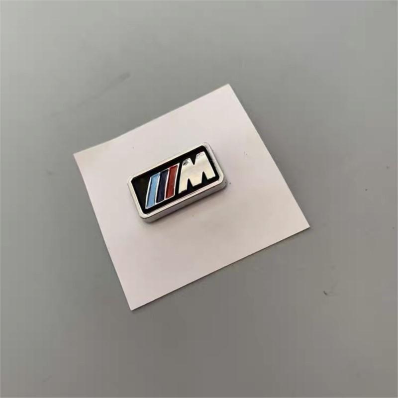 For BMW E84 2BMW M Logo Car Steering Wheel Hub Caps Center Emblem Badge Sticker DIY For BMW E46 E39 E38 E90 E60 E36 F30 F20 X1 X3 X5 X6 X4 X7 M1