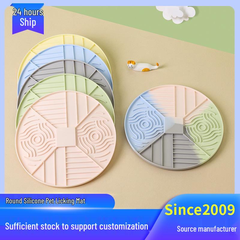 Silicone Pet Feeding & Licking Mat with Suction Cups - Slow Feeder, Anti-tip, Food Grade