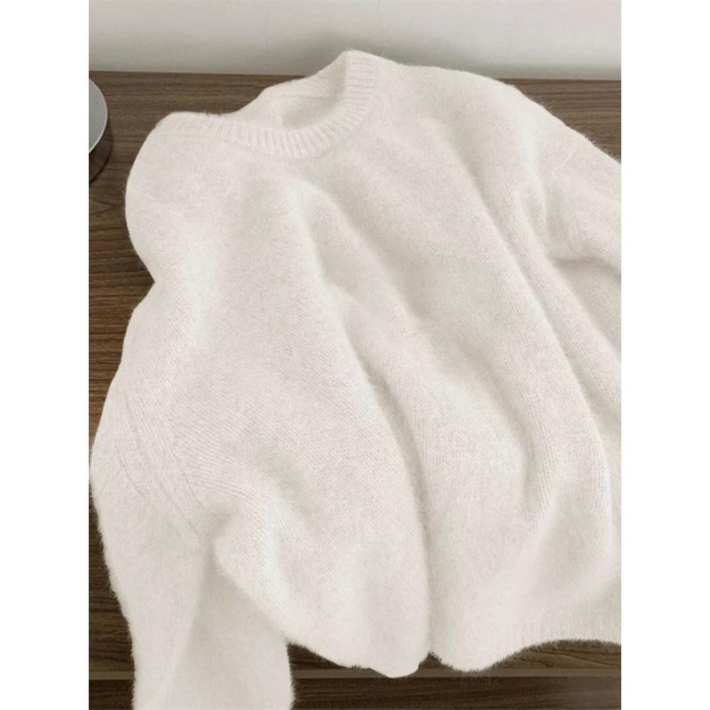 Women's Cozy Japanese-Style Pullover Sweater - Soft, Loose Knit for Autumn and Winter
