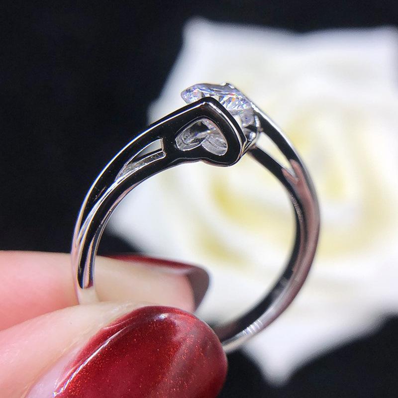 1Pc Simple Cleansing Face Claw Cover Synthetic Zircon Ring Twisted Wall Love Angel Kiss Fashion Ring