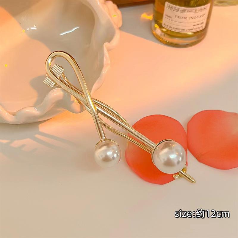 Simplicity Metal Pearl Hair Clips Hairpins Frog Buckle Ponytail Clip Elegant Lady's Hair Clip Summer Accessories