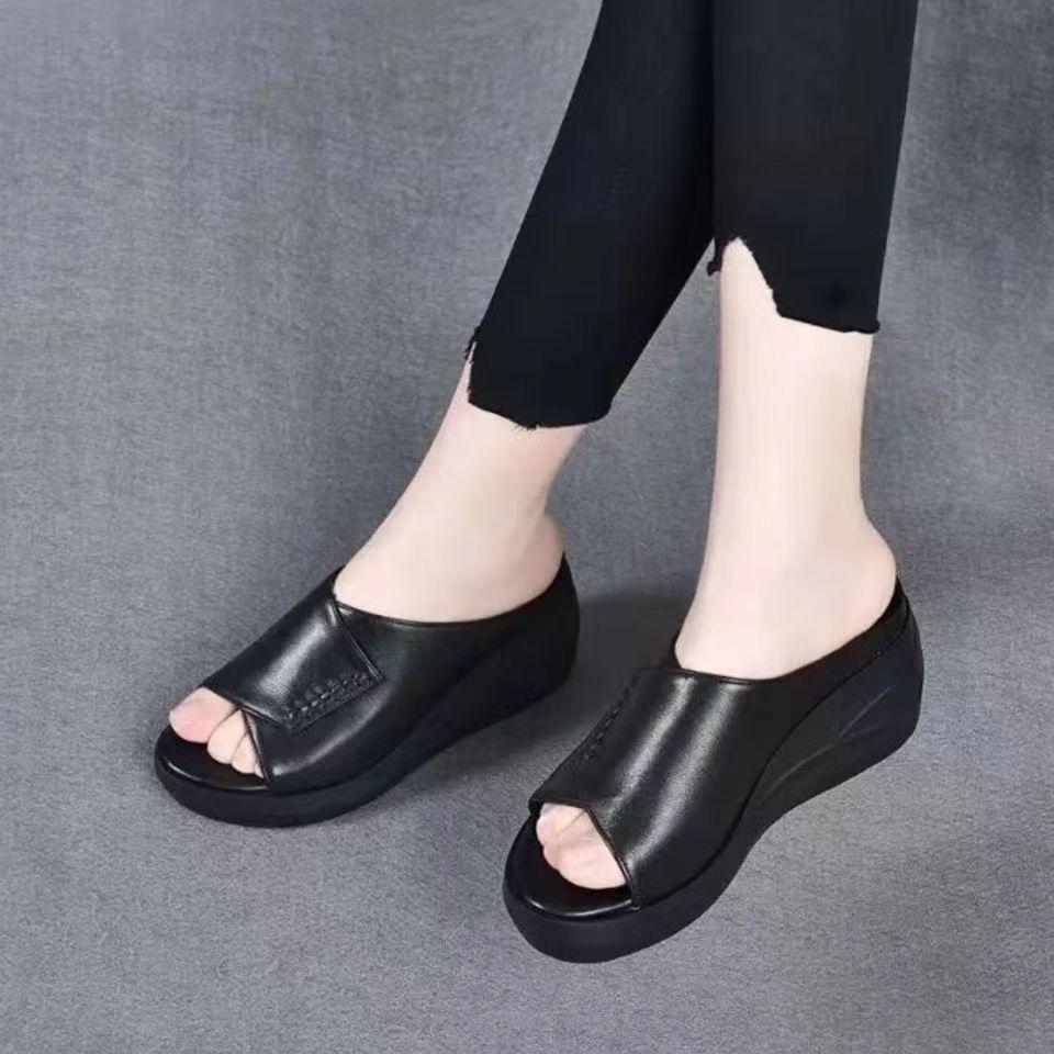 Thick Bottom Soft Bottom Slippers Female Summer Fashion Outer Waterproof Slope with Sandals