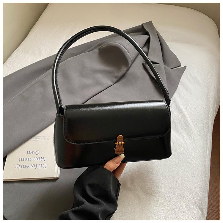 

Retro handbag women s high-end commuter bag 2025 new simple underarm bag niche fashion shoulder bag