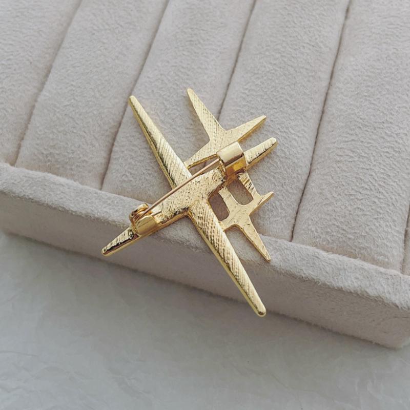 Damenbrosche High-End-Sense Brosche Trendiges Design Korsage Anstecknadel für Abendbankett Anzug Schmuckzubehör