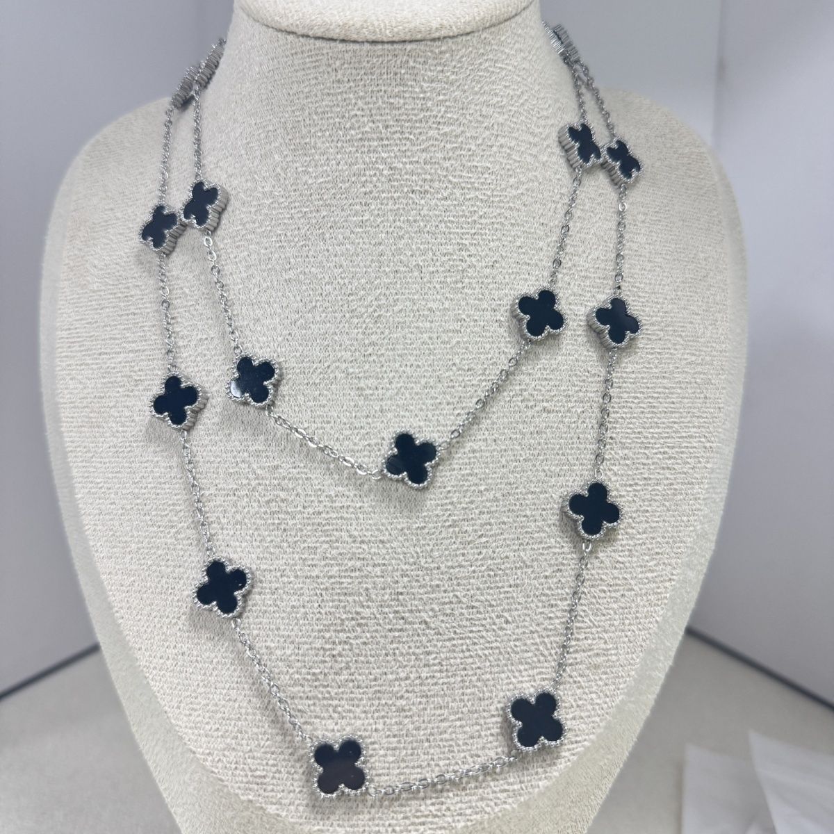 New Arrival Four-leaf Clover Necklace Titanium Steel Fashionclassyelegant Four-leaf Clover 20 Flower Longsweater Chain steel color black 20 flowers