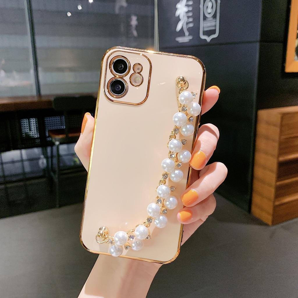 Electroplated Pearl Diamond Bracelet Is Suitable for iPhone 17 Candy Color Straight Edge Fine Hole Apple 16/X Silicone Mobile Phone Case.