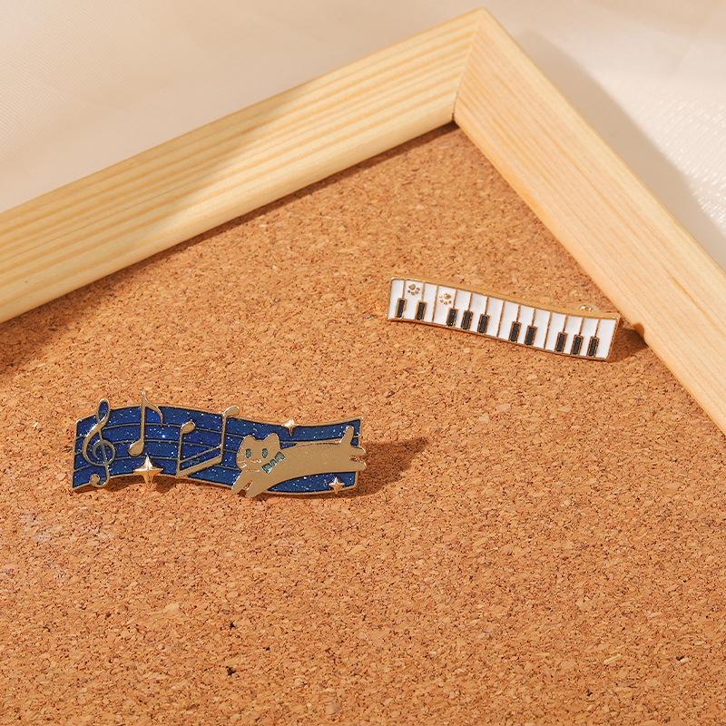 Starry Sky Cat & Piano Brooch: Geometric Musical Note Badge Gift
