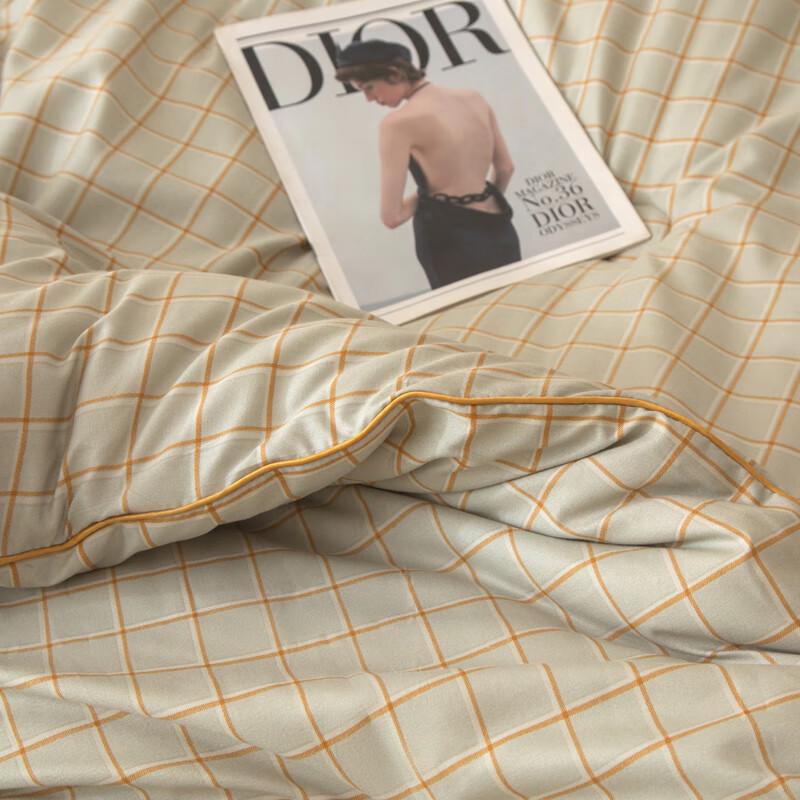 MUJI All-Season Washed Brushed Polyester Quilt