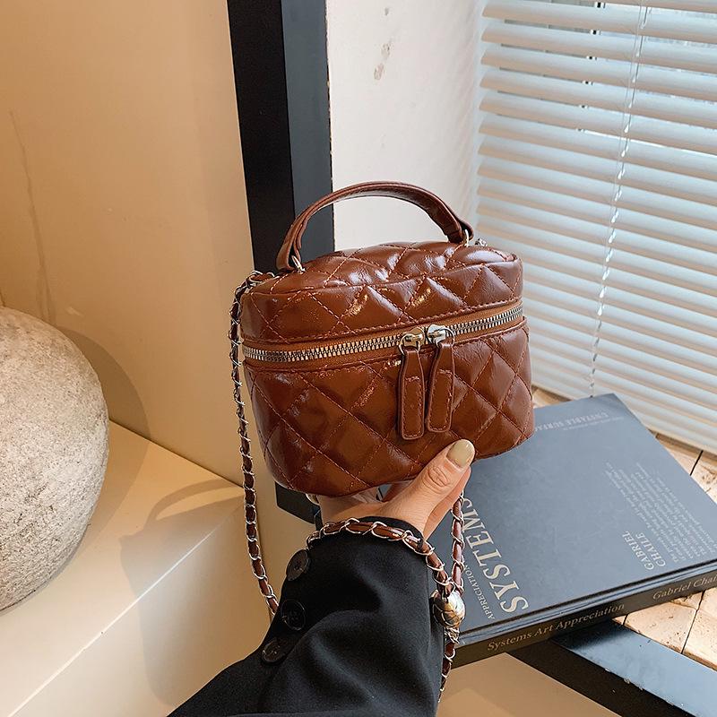 

2025 Trendy Women s Spring Crossbody & Tote Bucket Bag срібний