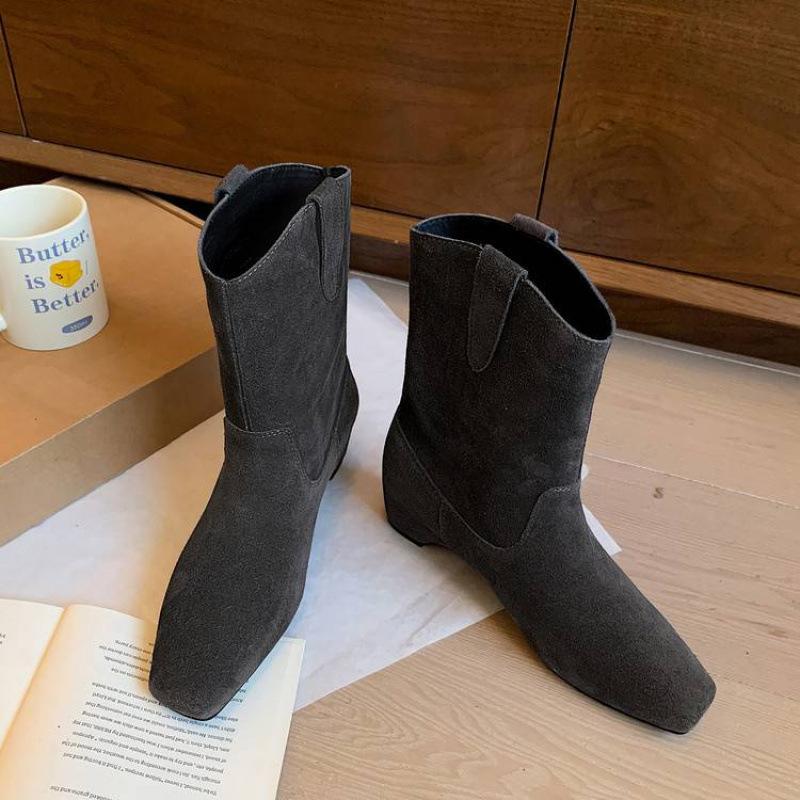 

Autumn and winter women s leather boots medium heel large size women s boots sleeve solid color leather versatile low boots square head sheeps 39