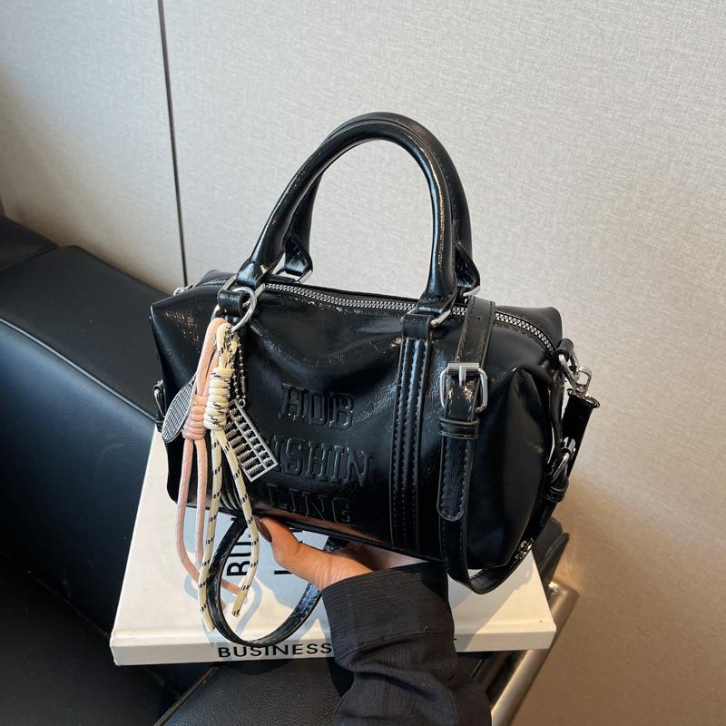 Beliebte Taschen Damen Frühling und Sommer neue vielseitige Umhängetaschen einfache tragbare Kissen-Taschen