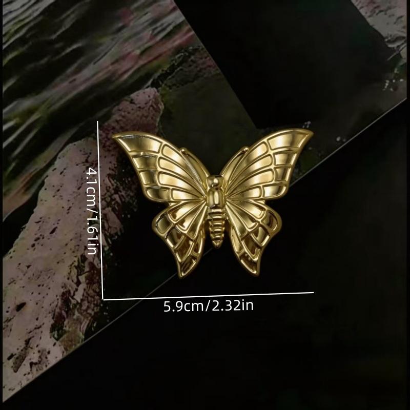 1Pcs Gold Color Retro Metal Embossed Butterfly Women'S Brooch Ocean Style Lobster Decoration Pins Party Wedding Jewelry