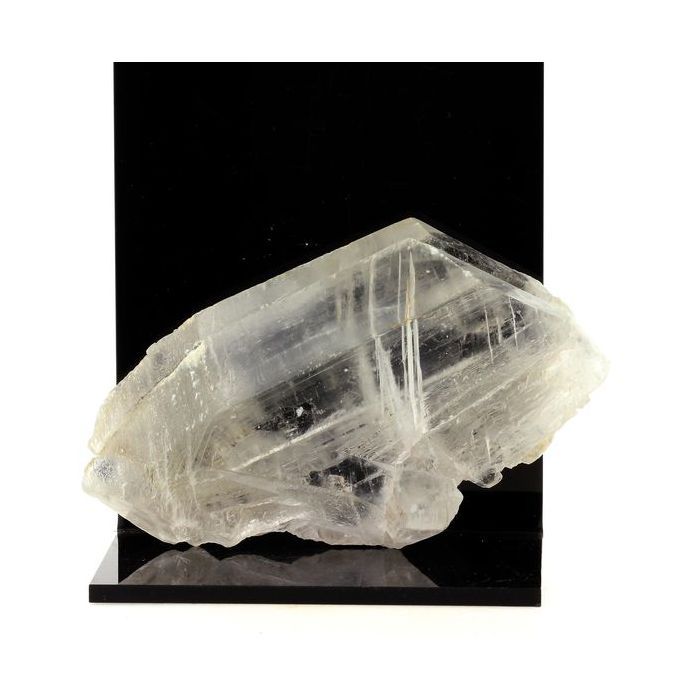 Pierres et Minéraux. Gypse. 1070.0 ct. Niccioleta Mine, Massa Marittima, Tuscany, Italie.