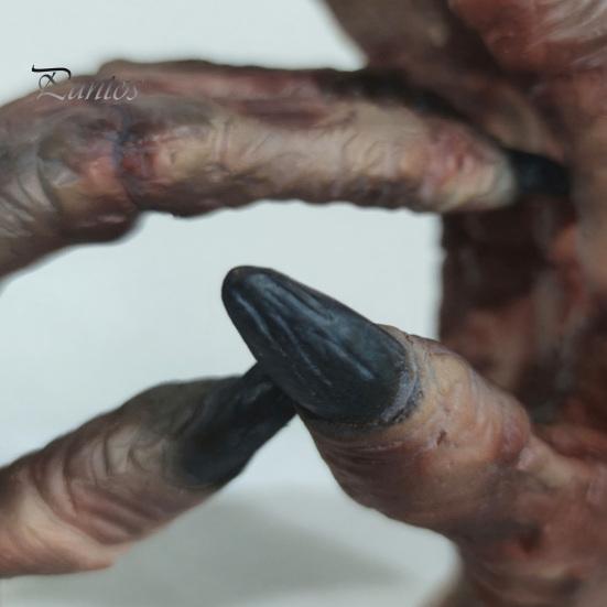 Detailed Zombie Hands 1 Pair Halloween Costume Gloves for Adults Kids, Horror Accessories Gloves, Latex Scary Ghost Hand Cosplay Accessory Masquerade