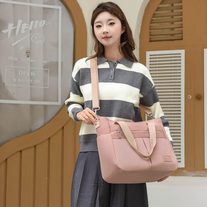 Women's Bag Nylon Large Capacity Shoulder Bag Lightweight Portable Crossbody Bag