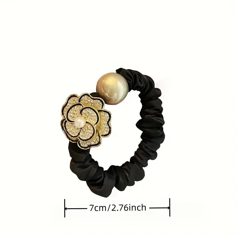 Vintage Haargummi Elegantes schwarzes Stoff-Haargummi mit funkelndem Rosendesign Ideal für Haaraccessoire, Scrunchie, Rosenblume, Haarknoten