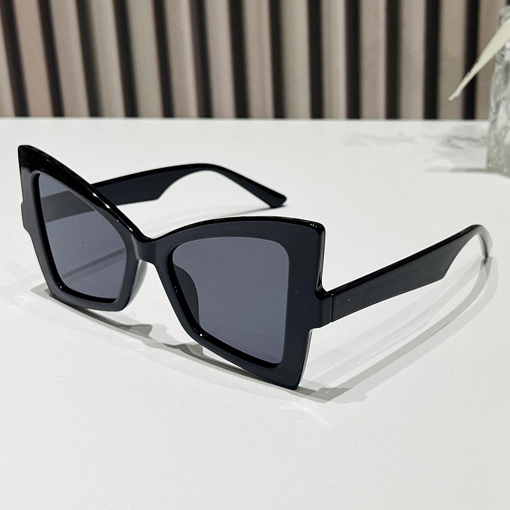 Vintage Trendy Colorful Butterfly Sunglasses Women For Female Luxury Brand Designer Sun Glasses Punk Popular Sexy Shades