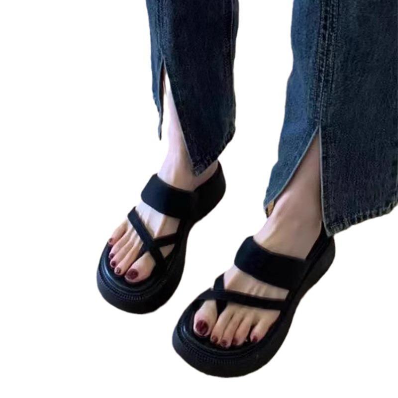 Fashion thick-soled flip-flops women wear versatile muffin sandals summer new soft-soled non-slip sandals