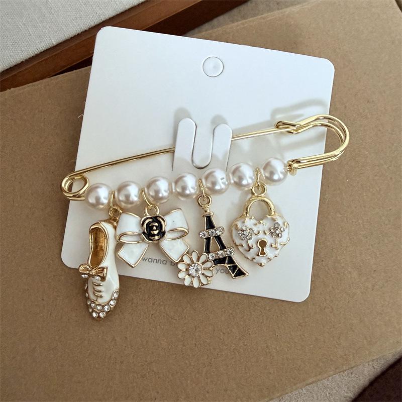 Vintage Distressed Brooch Set: Coco Style Corsage Pin Collection