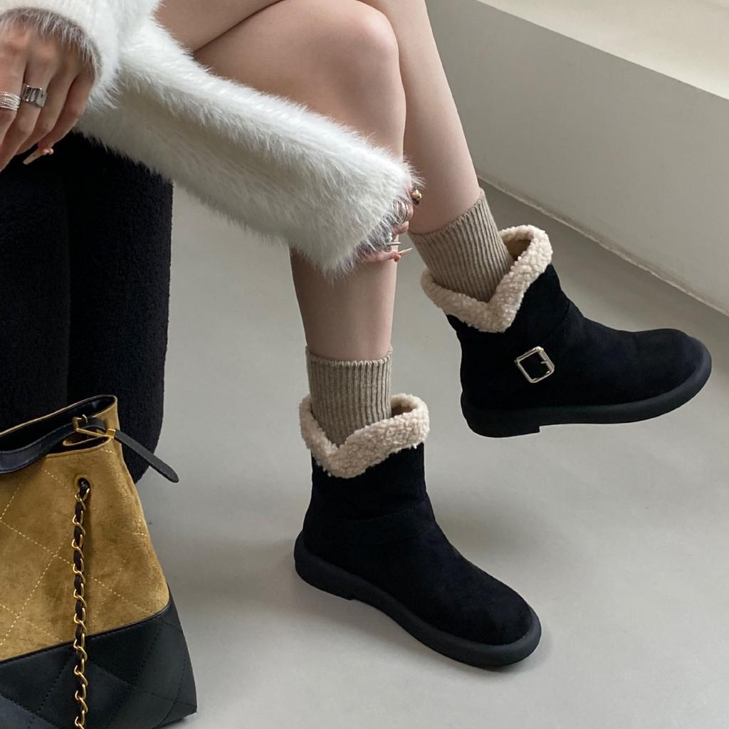 2025 autumn and winter new round head thick-soled fluffy snow boken outer wear one word with matte thick-soled warm short boots women