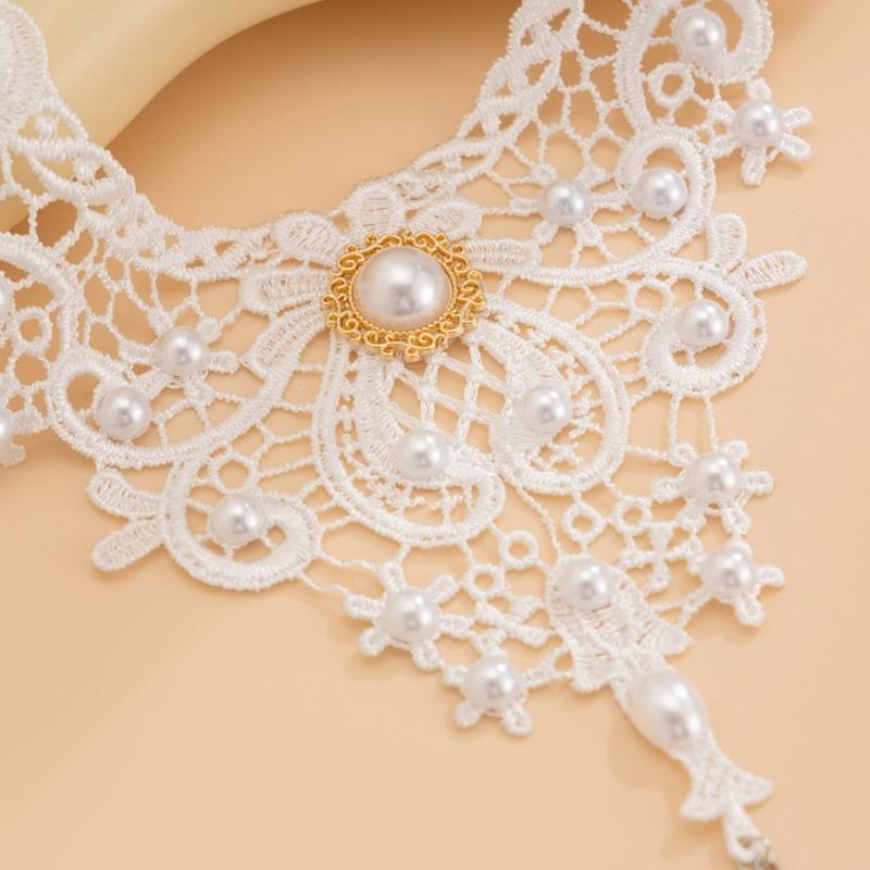 Elegant Lace Gothic Necklace with Blood Drop Pendant Women Choker Halloween Neck Chain Choker Retro Punk Accessories