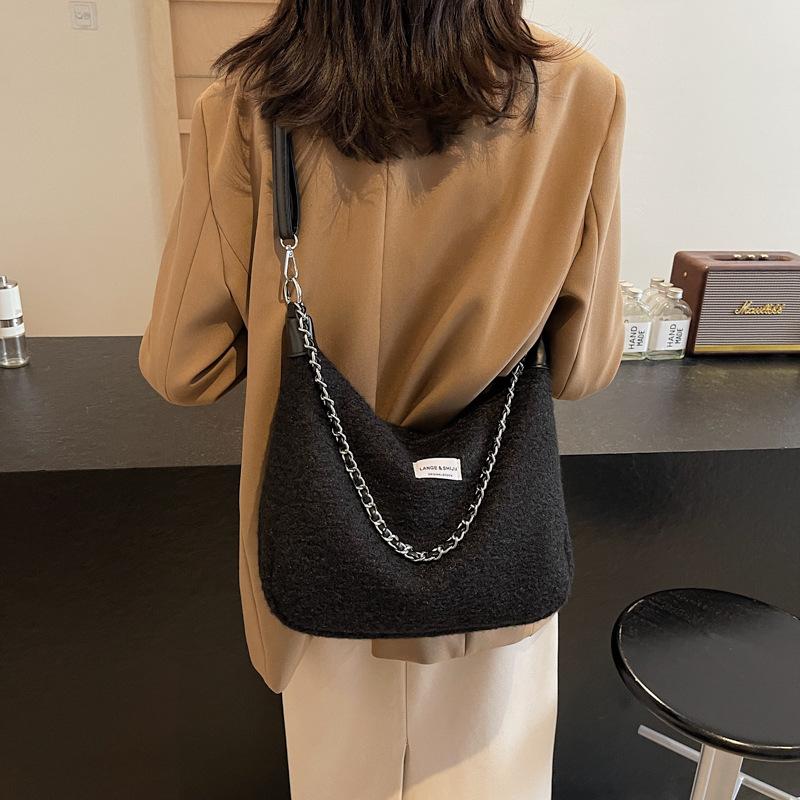 Plush Bag Autumn and Winter Fluffy Texture Messenger Bag Women's Fashion Korean Version Versatile Bag Chain Underarm Bag Women