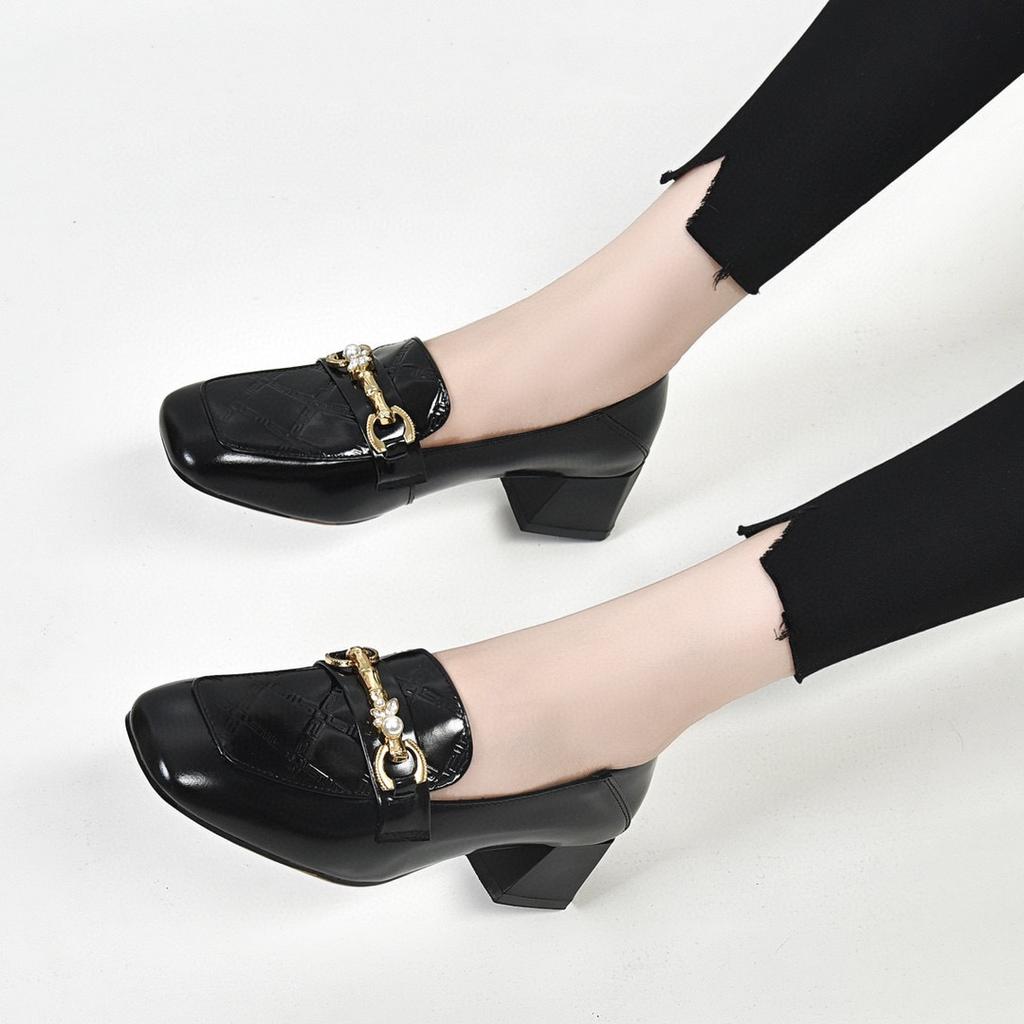 Chaussures simples en cuir verni de vache perlé à boucle métallique à bout carré pour femmes, nouvelles de Chunqiu, confortables, petites chaussures en cuir