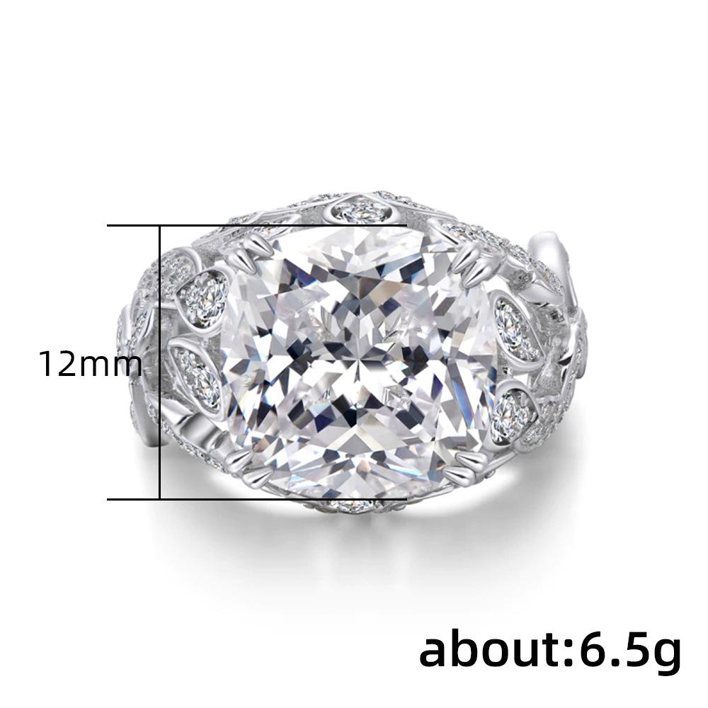 Elegant Vintage Openwork Zircon Ring - Luxurious High-End Women's Jewelry