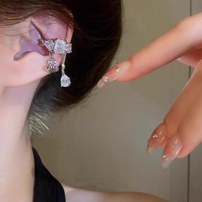 Exquisite Zircon Heart Drop Clip-On Earrings for Women - Fashionable and Versatile Jewelry with a High-End Feel (No Piercing Required)