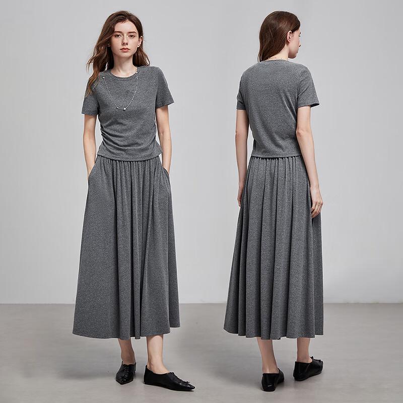 Chuyu Women's Relaxed Fit T-shirt & Skirt Two-Piece Set