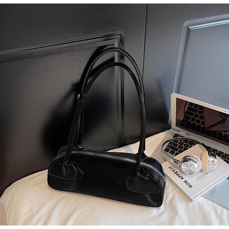 2025 new large-capacity Boston women's bag foreign design handbag soft leather solid color underarm shoulder bag