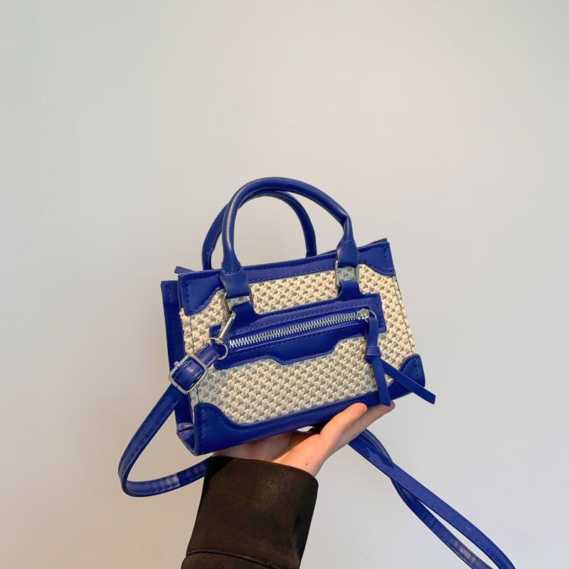 New Korean Style Fashionable Braided and Fashionable One-shoulder Handbag Simple Casual Texture Crossbody Small Square Bag
