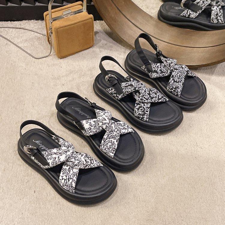 National Style Sandals Women's 2024 Summer New Versatile Cross-embroidered Roman with Skirt Cool Slippers Platform Beach Shoes
