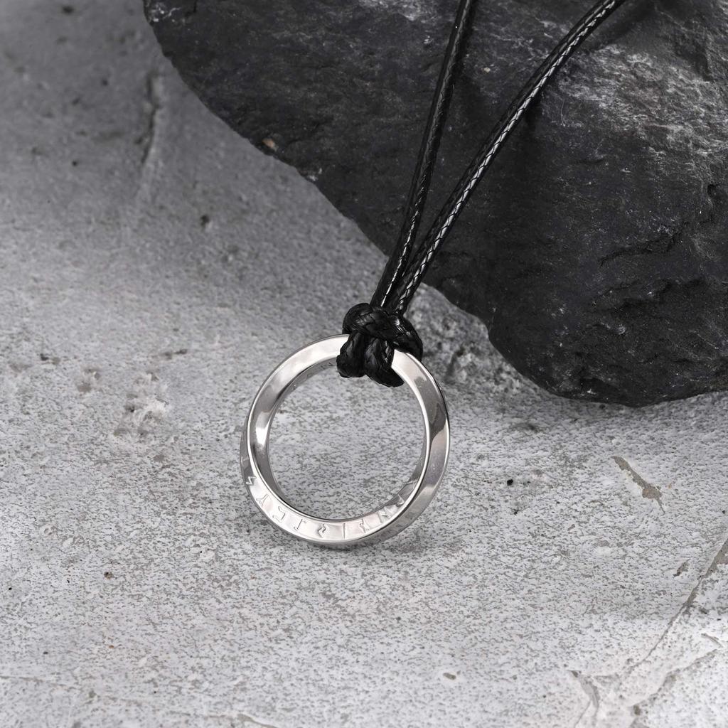 New Stylish Norse Viking Necklaces for Men,Waterproof Stainless Steel Mobius Round Pendant Collar,Gifts for Him Jewelry