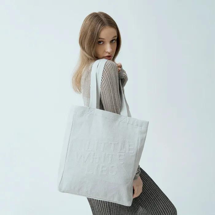 CANDY CRUSH DENIM TOTE v LIGHT GREY