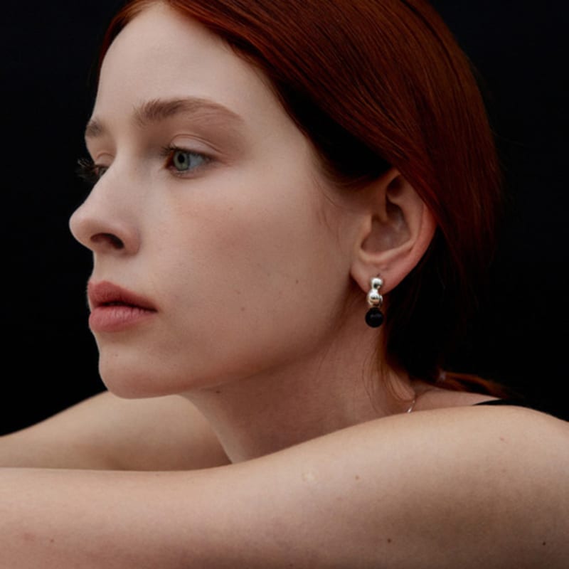 onill 05-14 Embrace (Earring)