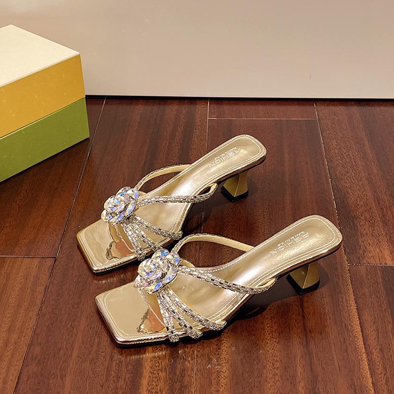 Summer new fashion rhinestone flower medium heel slippers versatile temperament thick heel cool slippers