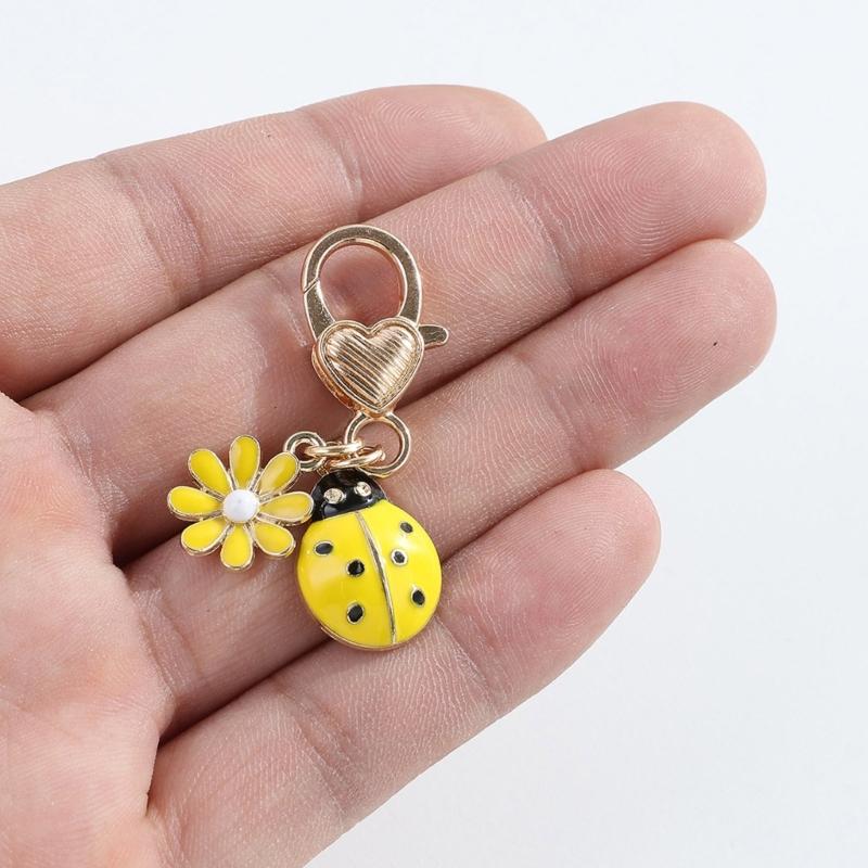 Portable Functional Charm Featuring Artistic Ladybird and Daisy Design for Various Decorative Uses On Essential Item